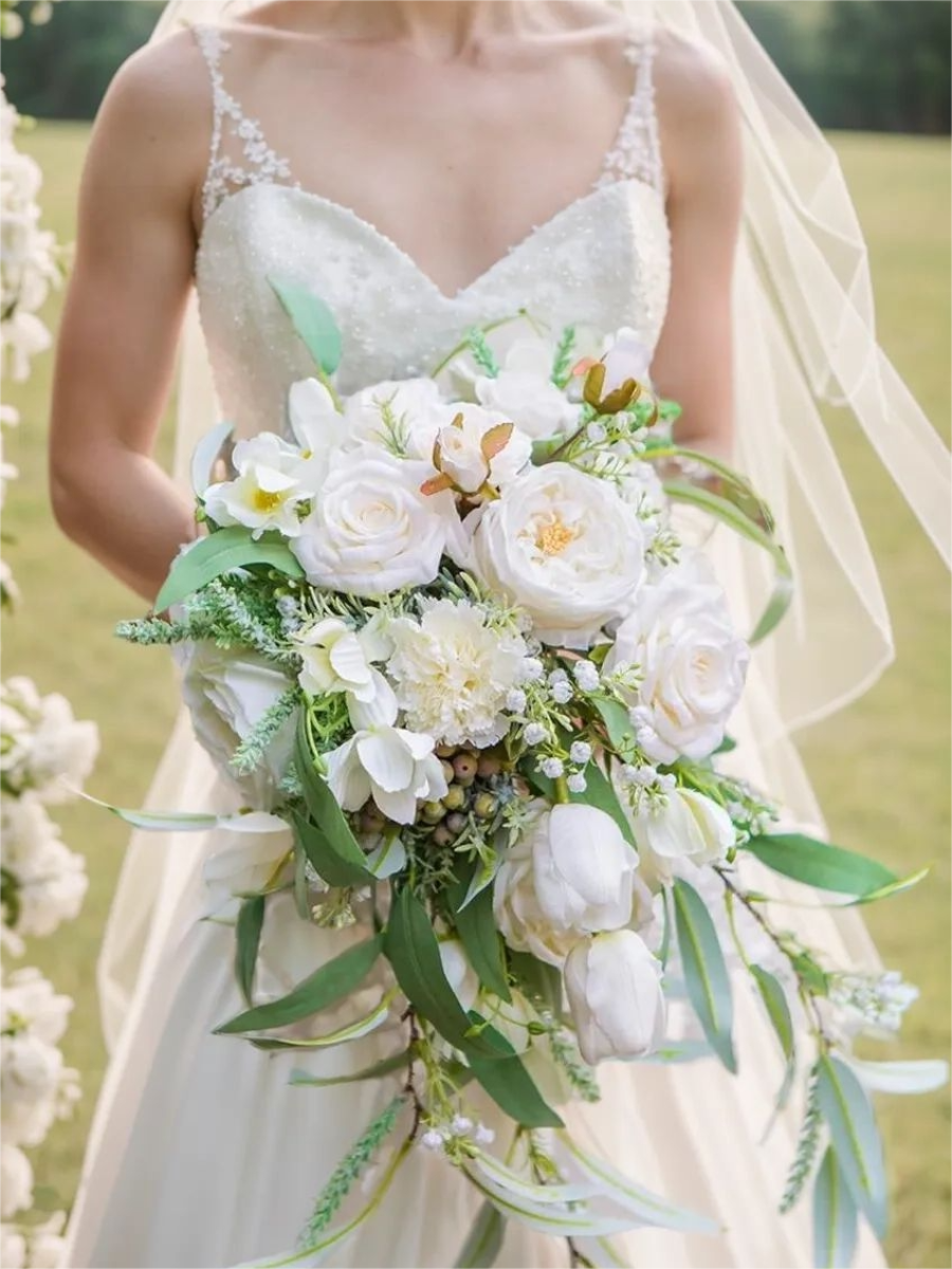 White 12“ Artificial Flower Wedding Bridal Bouquets SP2107